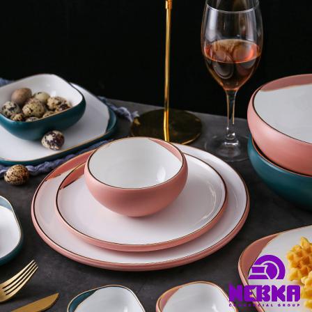 How Often Should You Replace Your Dinner Plates?