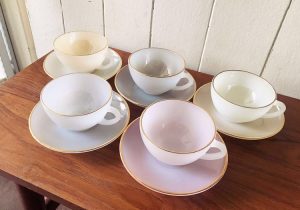 Arcopal Tea Set