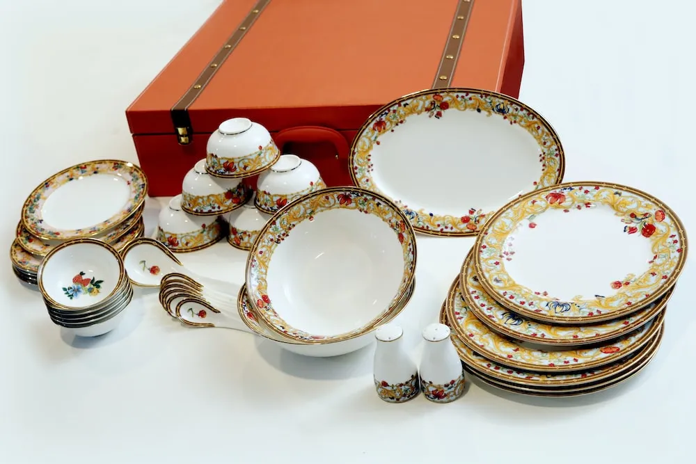 The purchase price of porcelain plates india + training