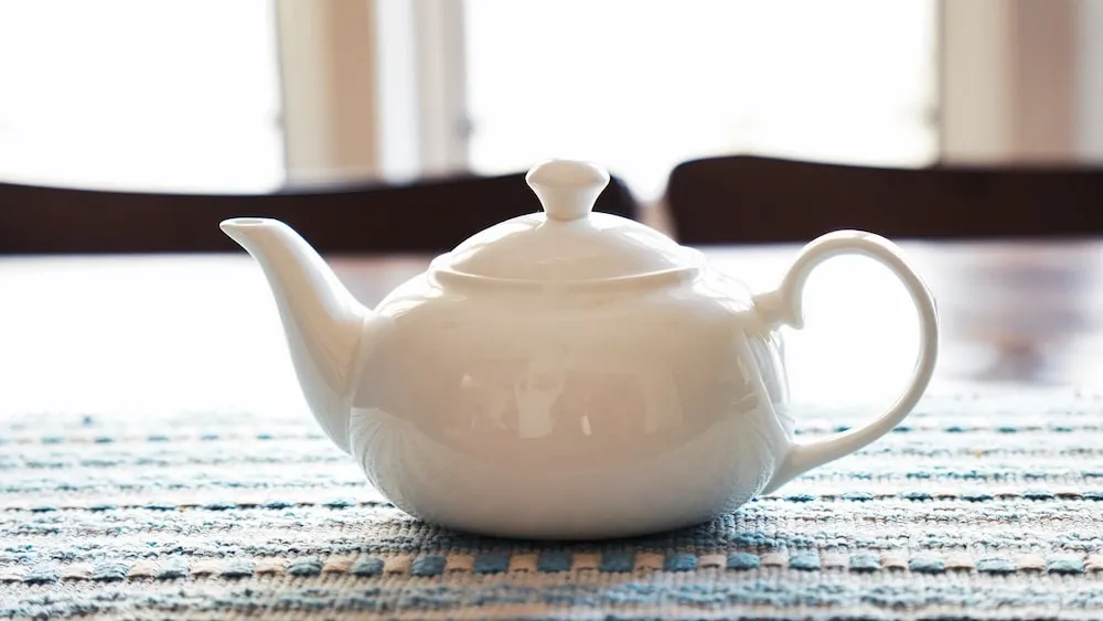 The purchase price of arcopal teapot + advantages and disadvantages