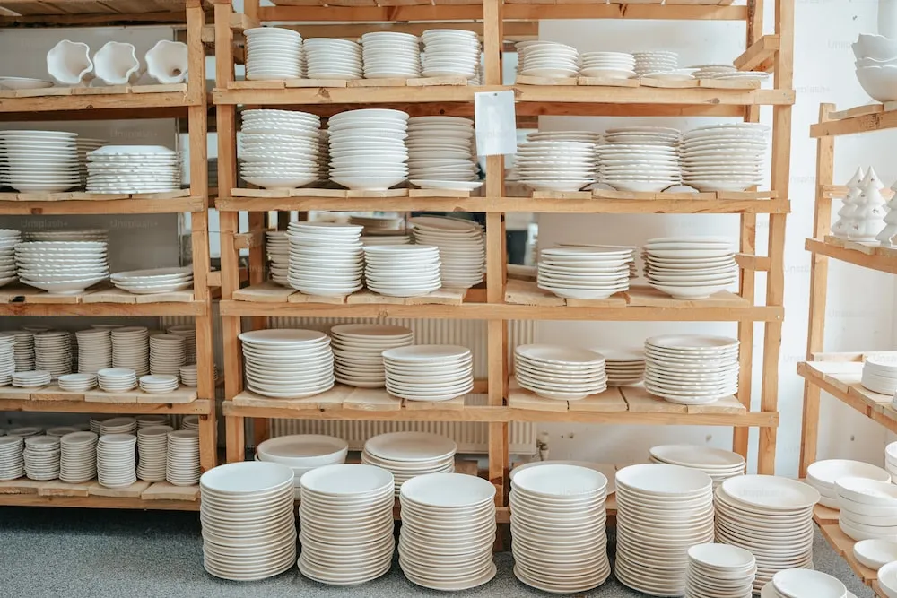 The price of porcelain plates + purchase and sale of X wholesale