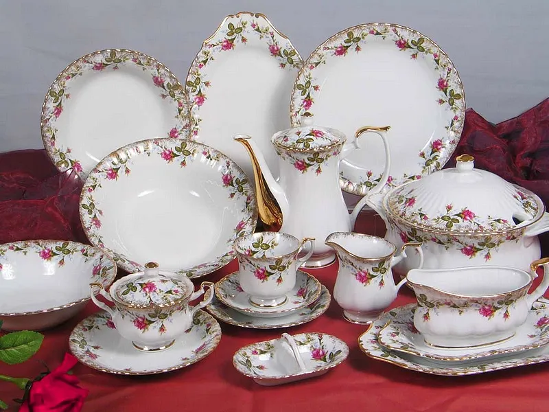 The price of porcelain plate set + wholesale production distribution of the factory