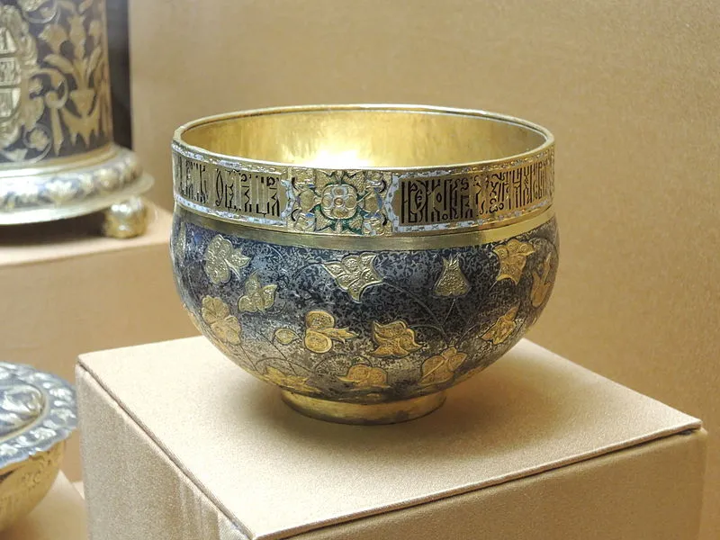antique serving bowls purchase price + preparation method